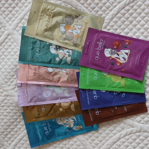 Que Bella Face Masks & Scrubs Bundle of 10 - Picture 1 of 11